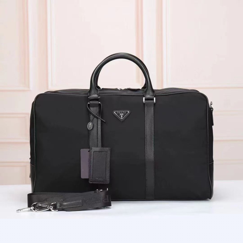 Pra*a travel bags
